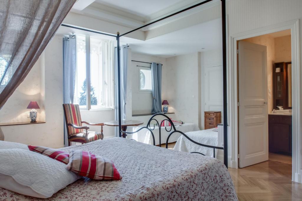 Chambres Au Chateau - Le Clos Des Tourelles Sennecey-le-Grand Pokoj fotografie